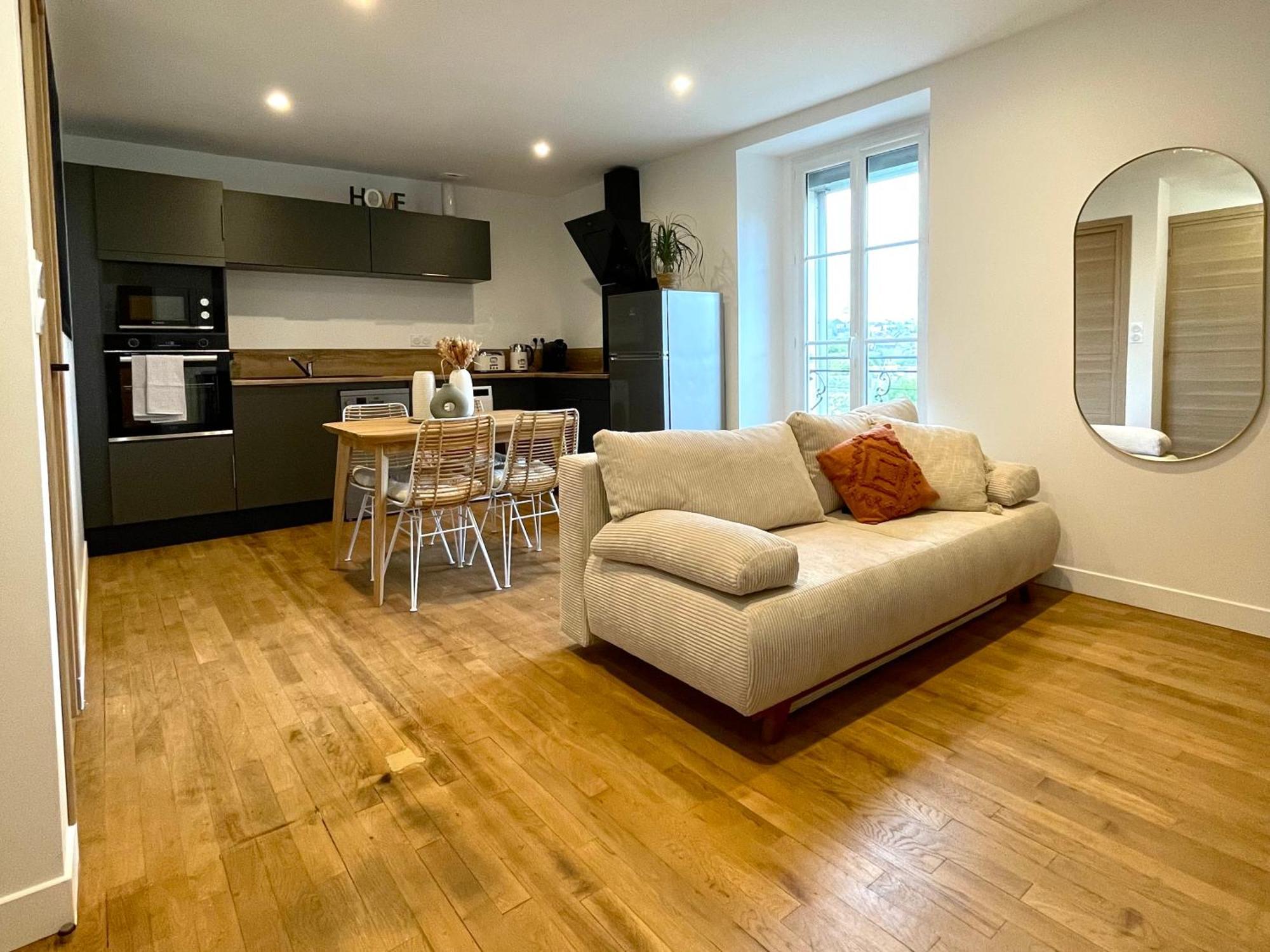 Appartement Calme Et Cosy Proche Centre Vue Chateau Витре Экстерьер фото